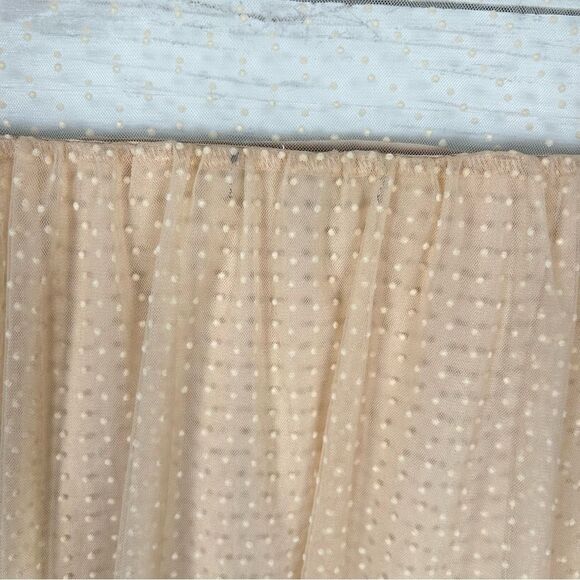 Banana Republic Women’s Beige Tiered Pindot Tulle Top Blouse Medium Petite MP - Picture 7 of 9